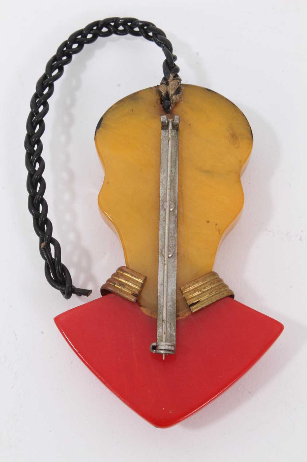 Art Deco Bakelite Oriental figure brooch with rope plaited hair and brass necklace - Image 2 of 2