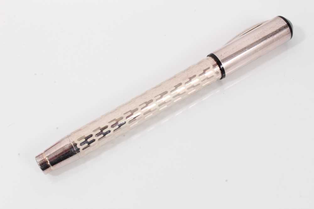 Garrard silver (925) fountain pen with geometric decoration - Image 2 of 7