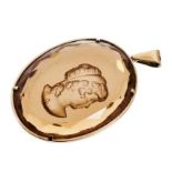 Intaglio pendant in gold mount