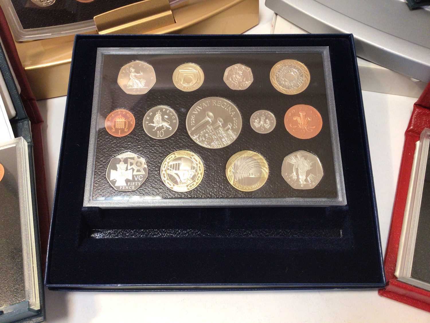 G.B. - The Royal Mint Proof sets to include 1970, 1974, 1975, 1977, 1979, 1987, 1988 (N.B. Red case) - Image 3 of 7