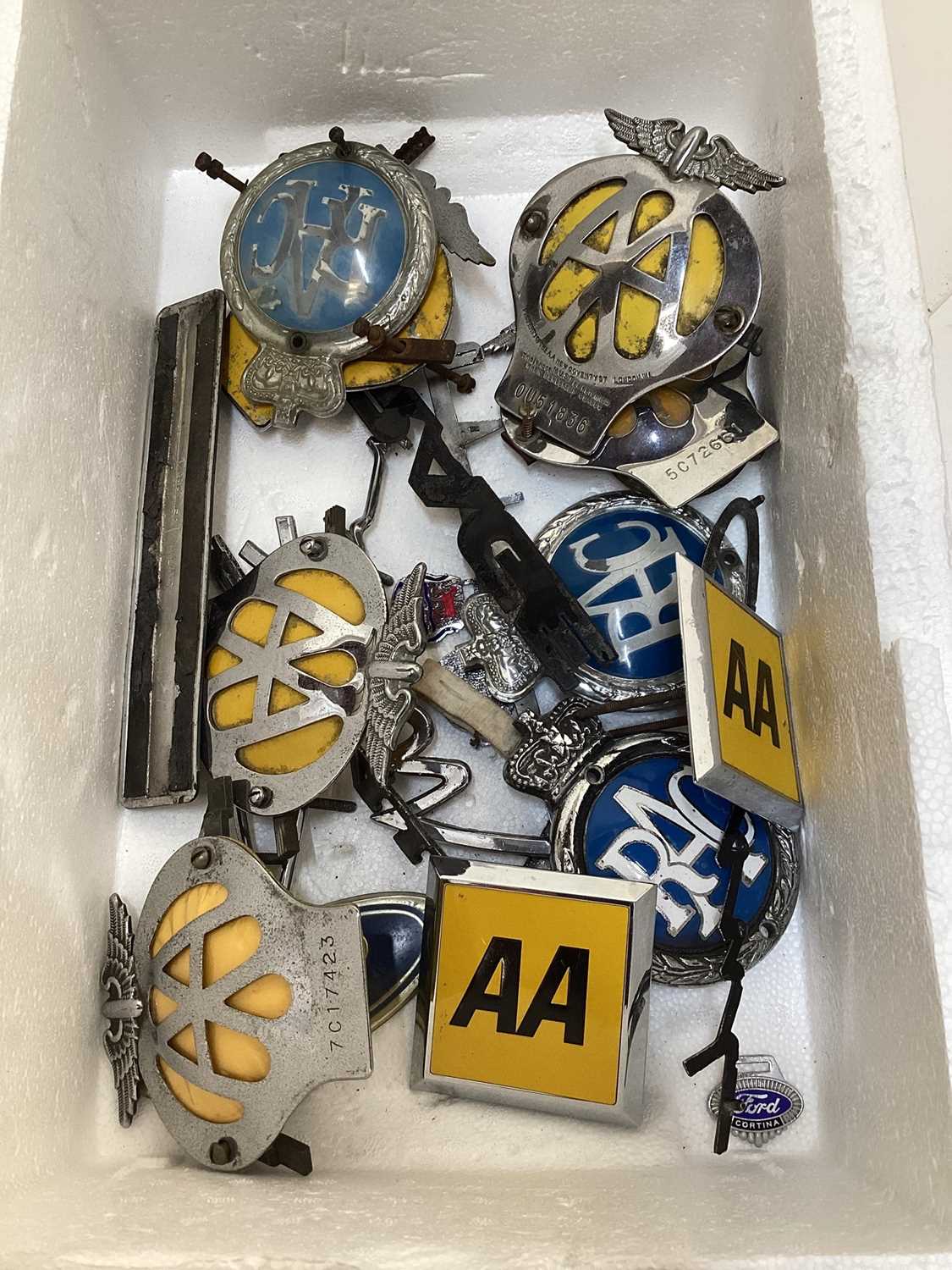 Collection of Eleven Vintage AA car badges, together with four RAC badges and group of 1950's and la - Image 7 of 7