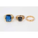 18ct gold wedding ring, yellow metal (stamped 585) blue stone signet ring and 9ct gold signet ring w