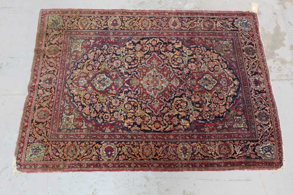 Old Kashan rug with central foliate medallion with borders, 206cm x 145cm