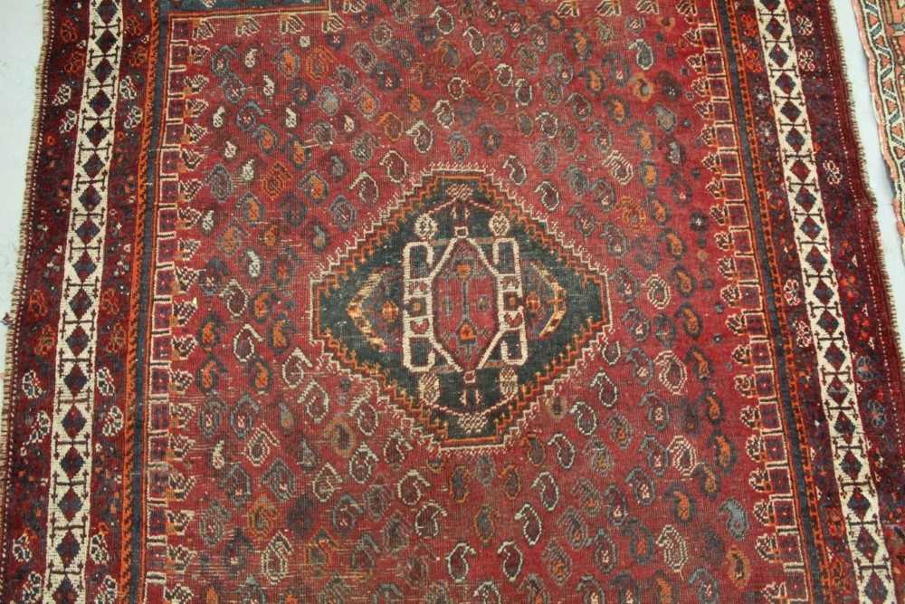 Persian rug, together with a small Heriz rug - Image 4 of 9