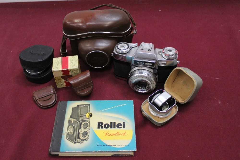 Large quantity of camera lenses and other equipment, including Dallmeyer, Voigtlander and many other
