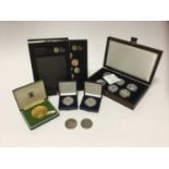 World - Mixed coins and medallions to include Royal Mint issued Tower of London