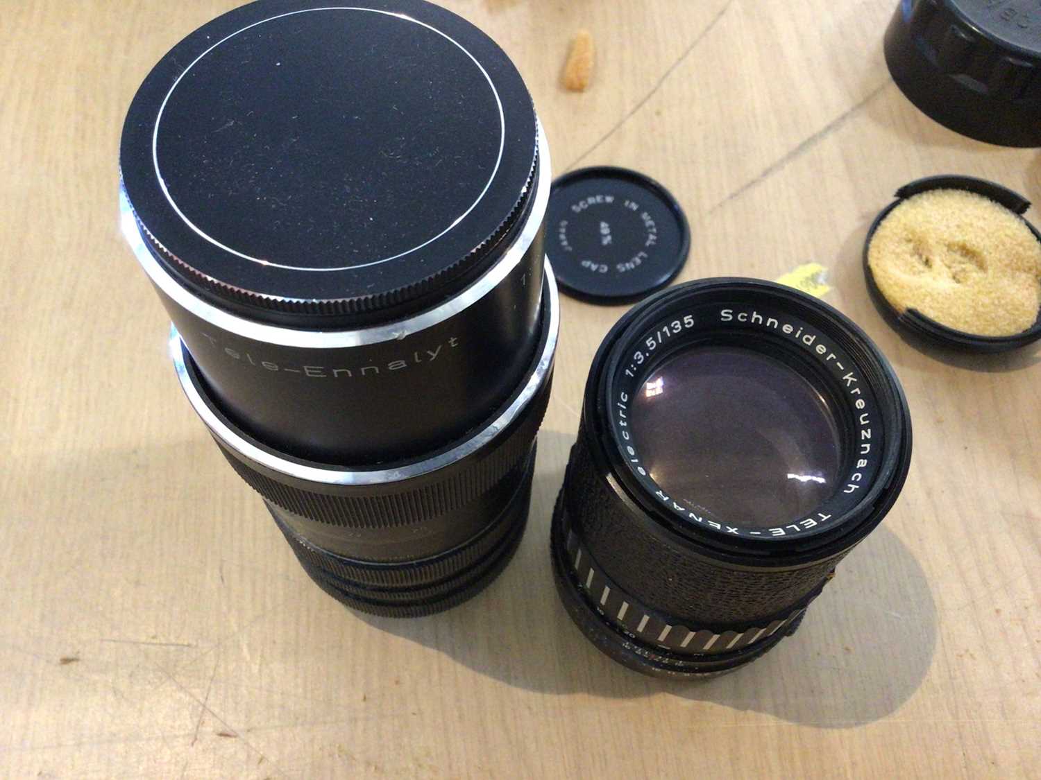 Large quantity of camera lenses and other equipment, including Dallmeyer, Voigtlander and many other - Image 23 of 26