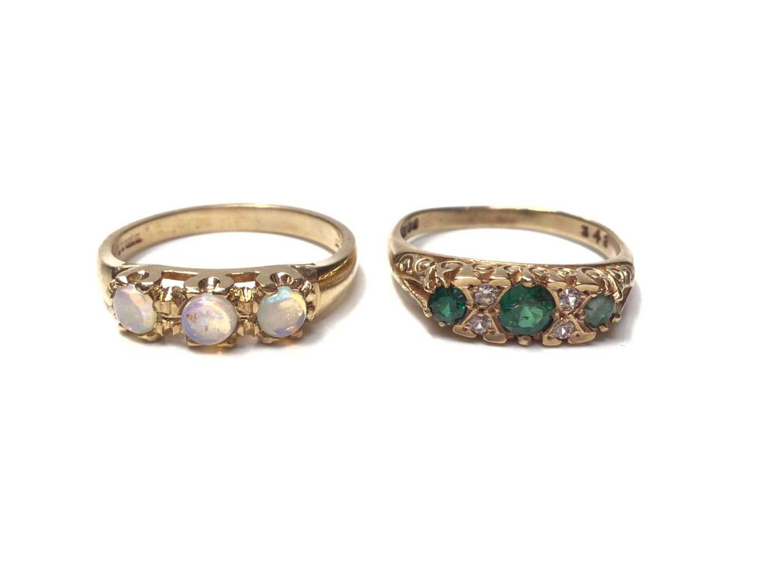 9ct gold three stone opal ring and Victorian style 9ct gold gem set ring