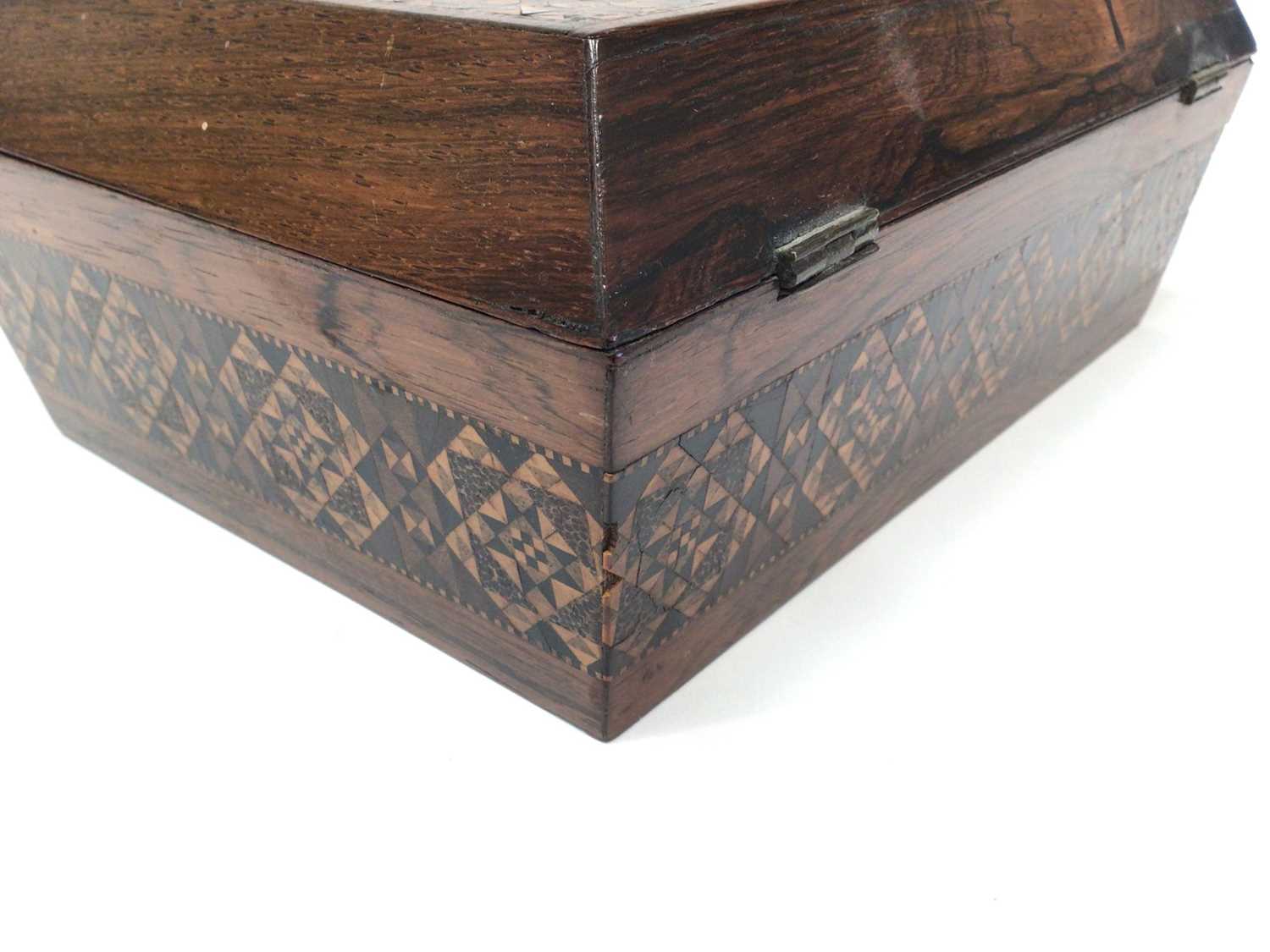 Victorian Tunbridgeware sewing box, the top with inlaid picture of a cottage, with geometric pattern - Image 10 of 10