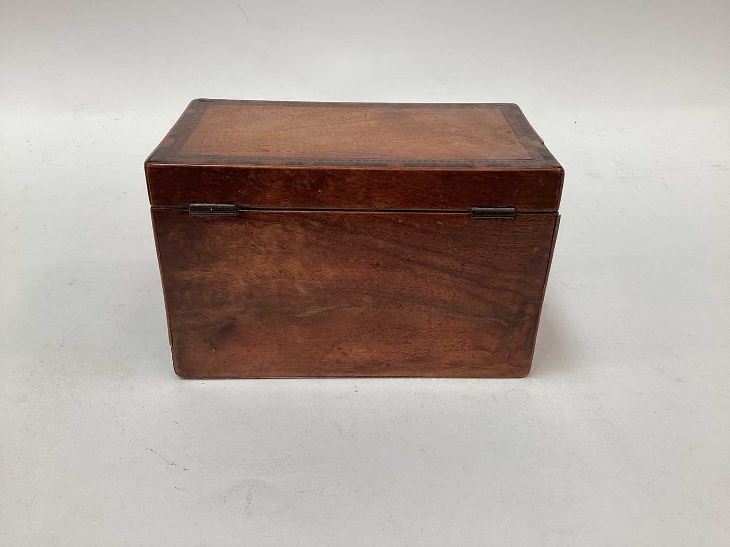 Victorian walnut tea caddy with banded decoration to edges, two-division interior, 18cm wide - Image 4 of 8