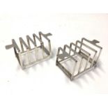 Pair of George VI silver 5 bar toast racks in the Art Deco style, (Sheffield 1937), all at 4.9oz