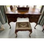 Queen Anne style walnut crossbanded dressing table and stool of shaped outline with five drawers abo