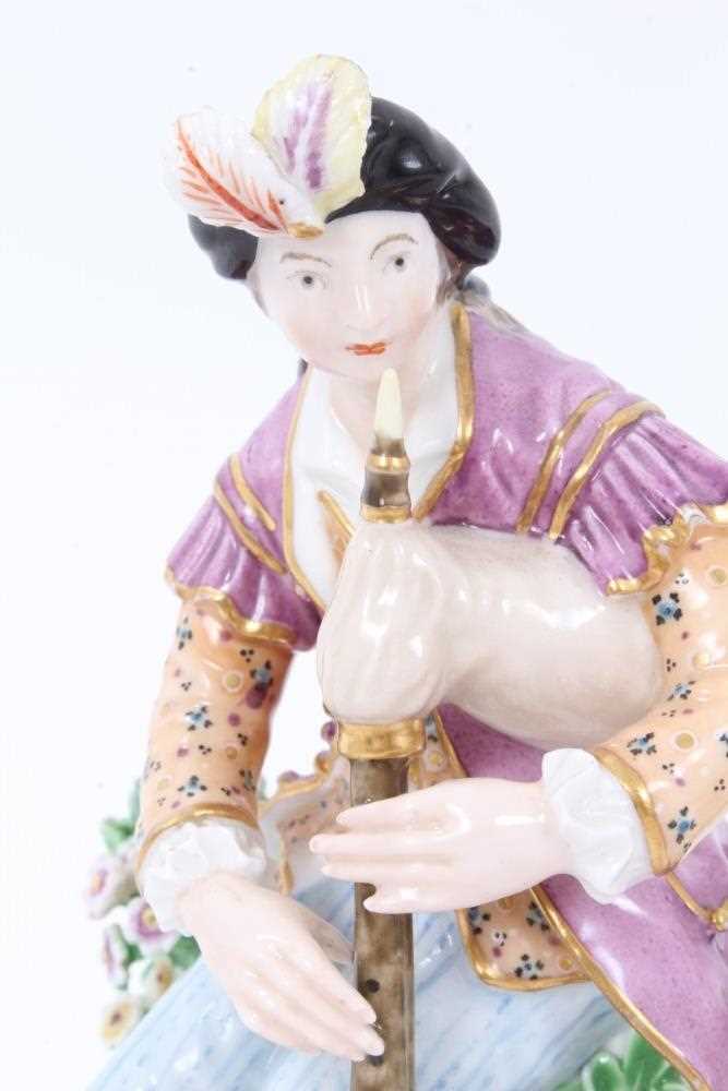 Derby figure of a shepherd playing a pipe, circa 1815-20 - Bild 4 aus 6