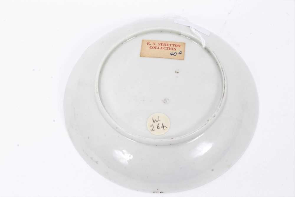 Worcester saucer, printed by Robert Hancock with The Singing Lesson, circa 1756-58. Provenance; Norm - Bild 3 aus 3