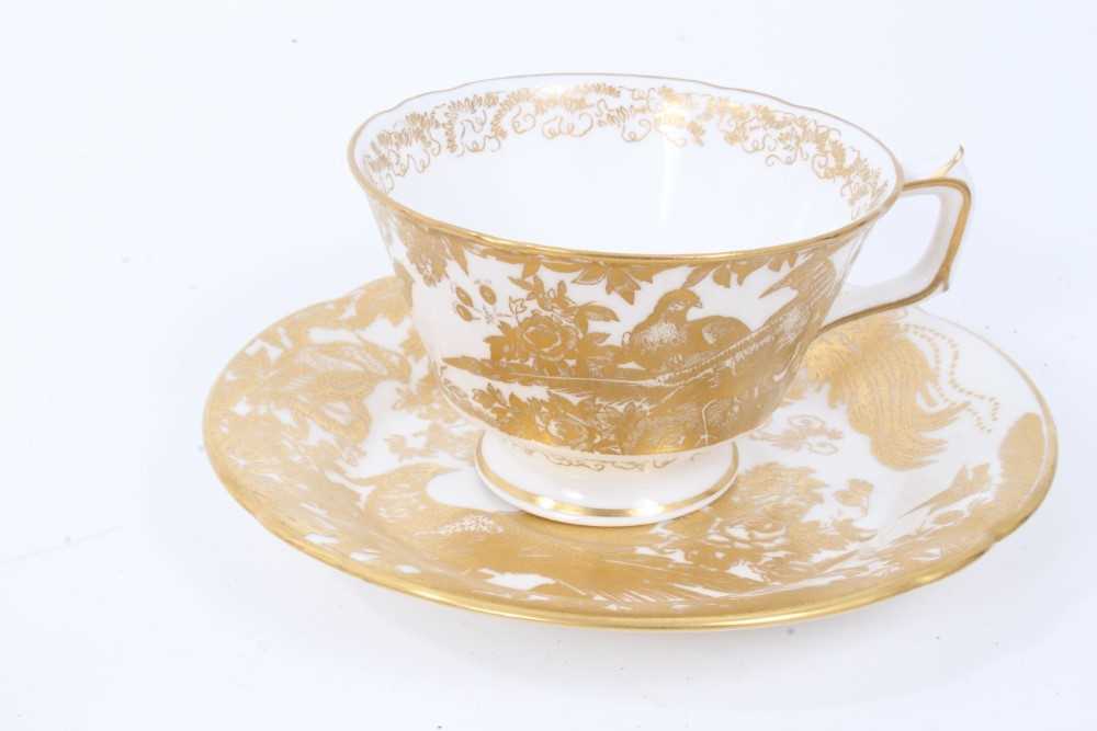 Set of twelve Royal Crown Derby Gold Aves tea cups and saucers - Bild 4 aus 10