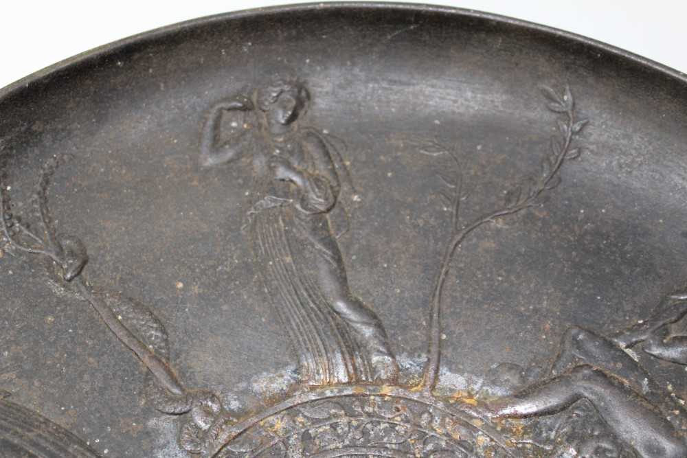 Mid 19th century Art Union of London cast iron tazza, by E N Wyon, decorated in low relief with Clas - Image 5 of 6