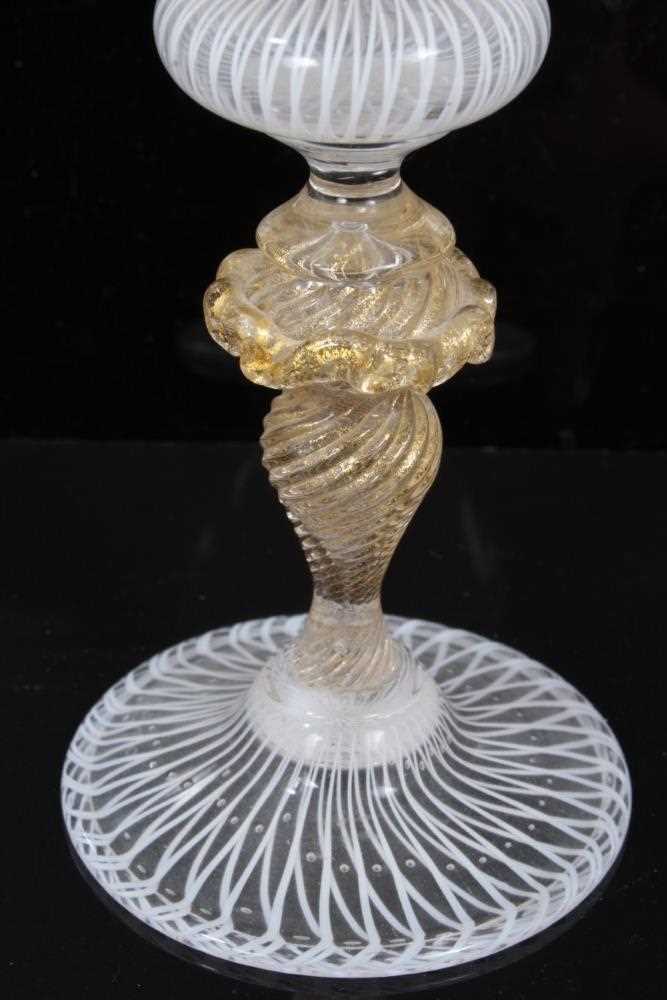 Fine Venetian wine glass with opaque lattice work and gold splash twist stem on lattice foot 12cm hi - Bild 2 aus 3