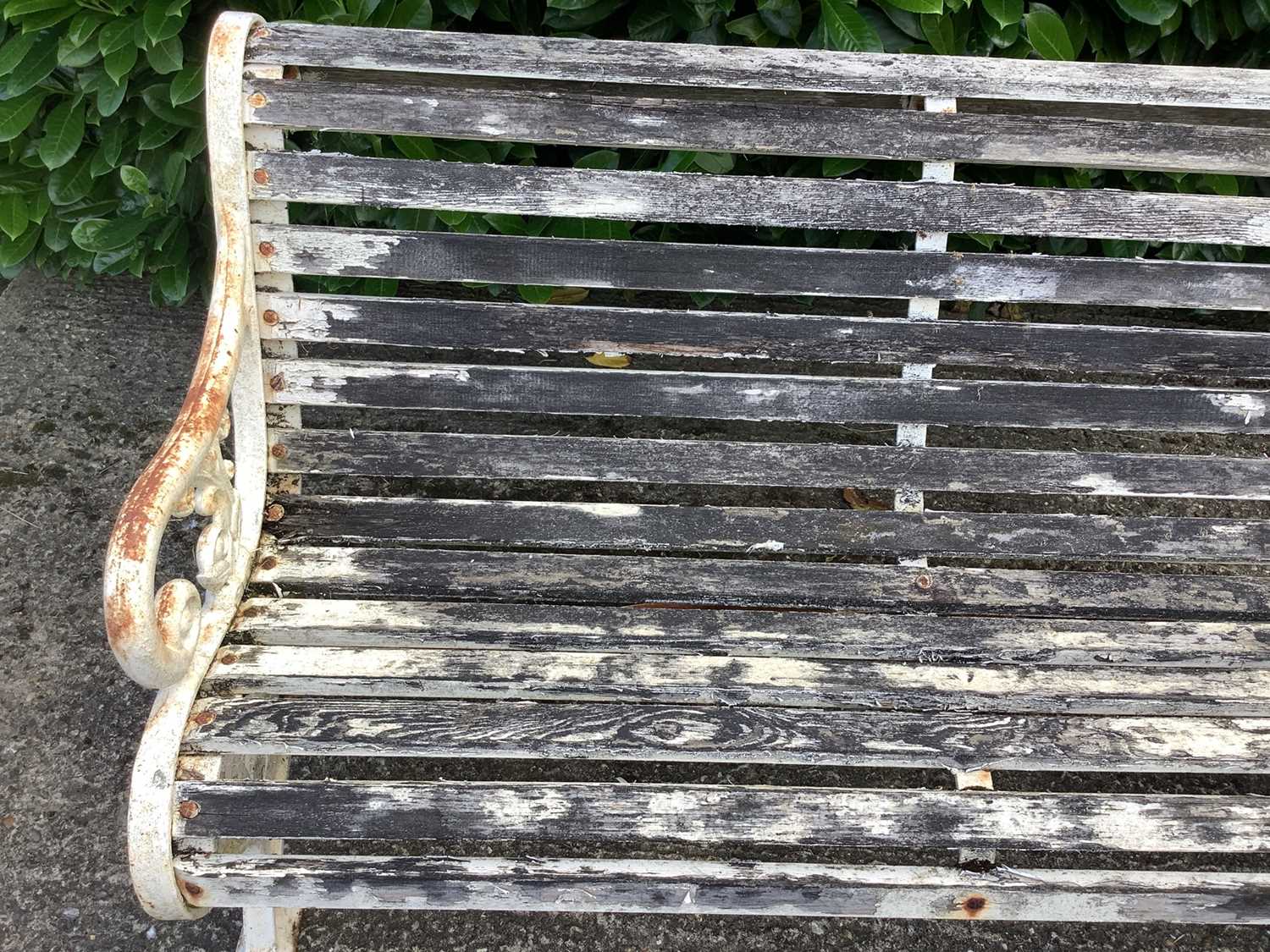 Victorian style cast iron garden bench with wooden slats - Bild 6 aus 9