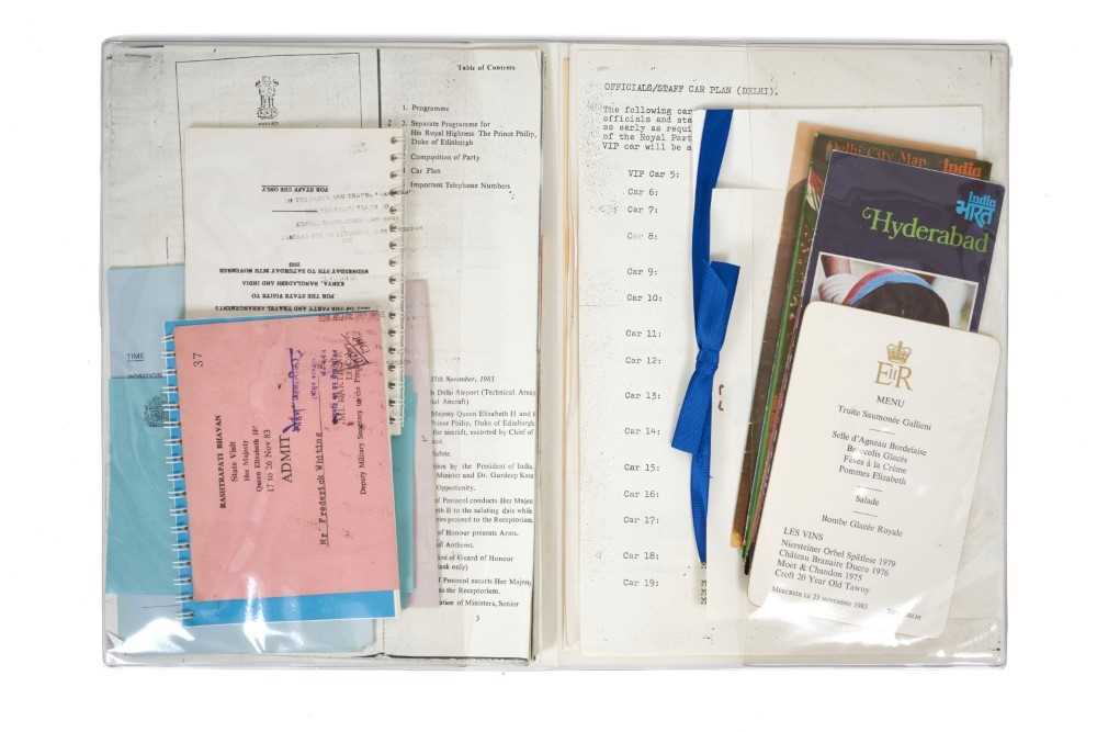 Rare 1983 Royal Visit to India Royal Party Official folder containing the itinerary, travel arrangem - Bild 3 aus 3