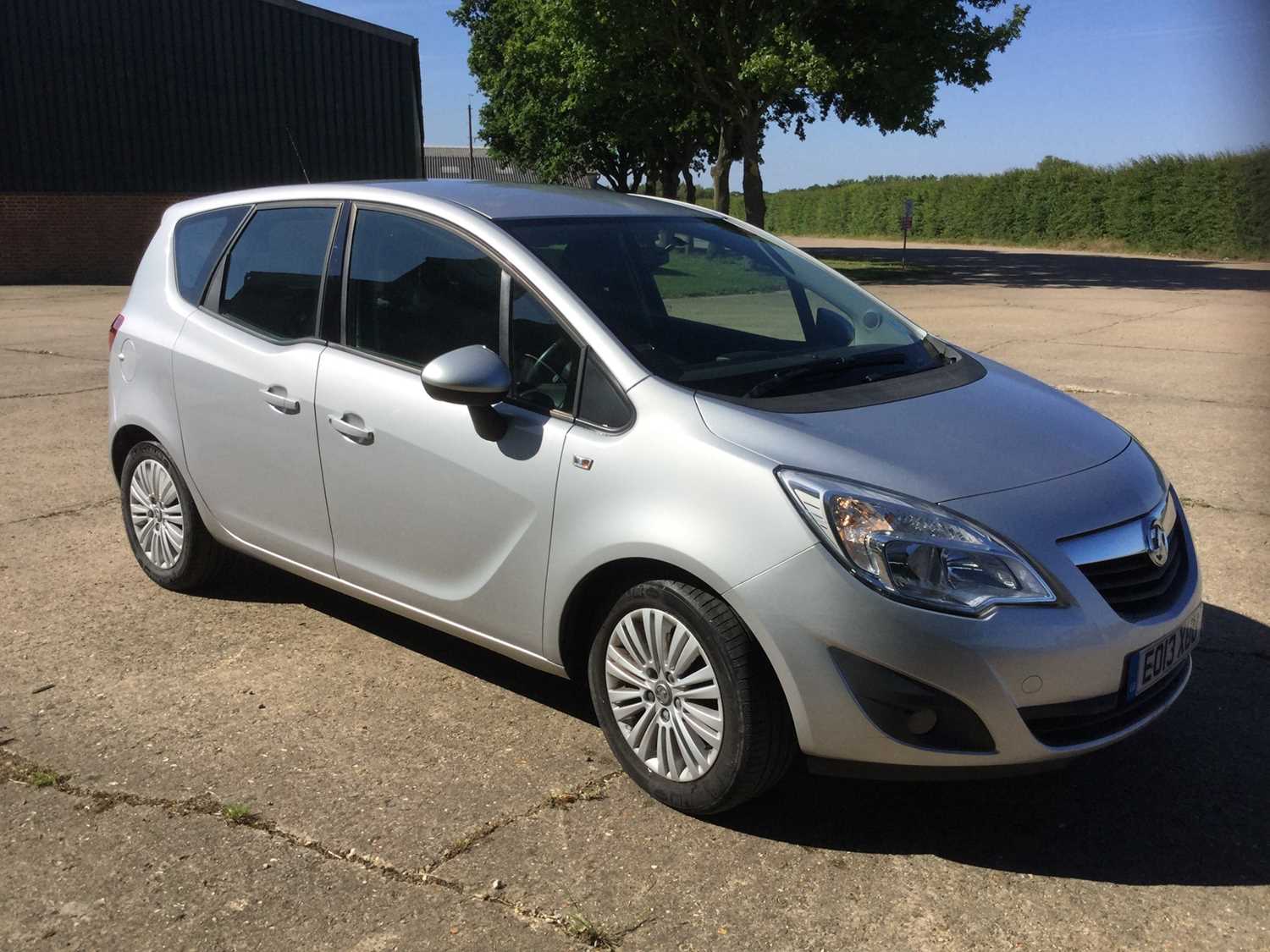 2013 Vauxhall Meriva 1.4i 16v Energy 5dr, manual, Reg. No. EO13 XUU, finished in silver.