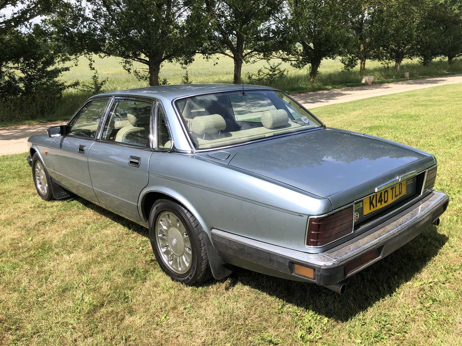 1993 Jaguar XJ40 saloon, Reg. No. K140TLD- only 64,900 miles from new - Image 3 of 17