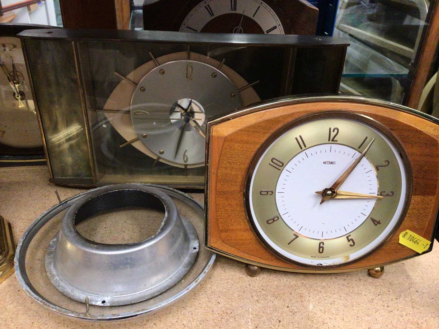 Group of Art Deco and later mantel clocks and time pieces - Image 3 of 3