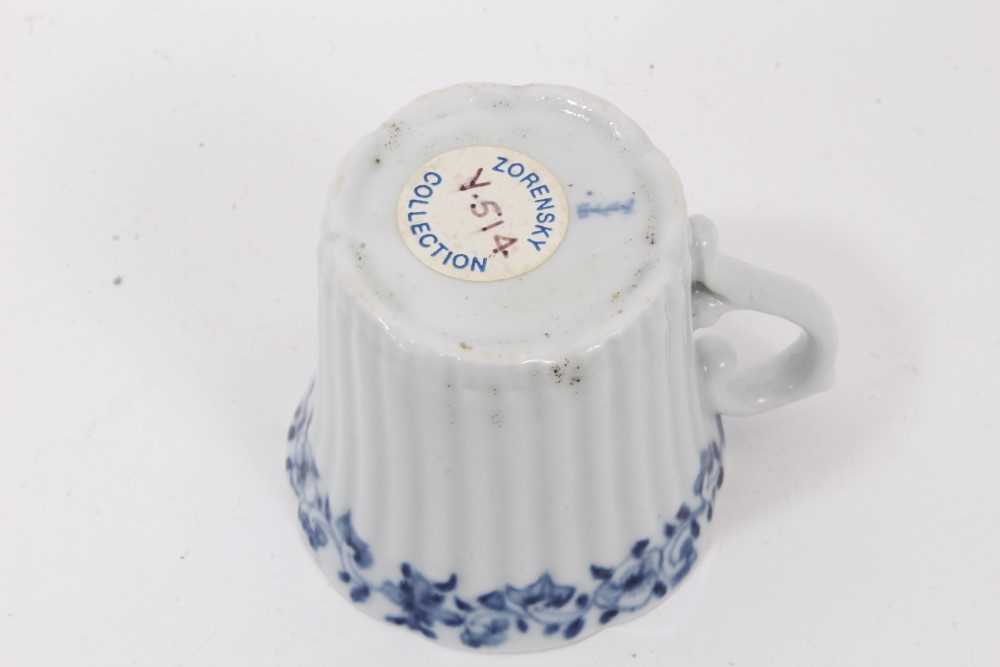 Worcester blue and white moulded tea wares, circa 1780, including a tea bowl and saucer with floral - Image 5 of 11