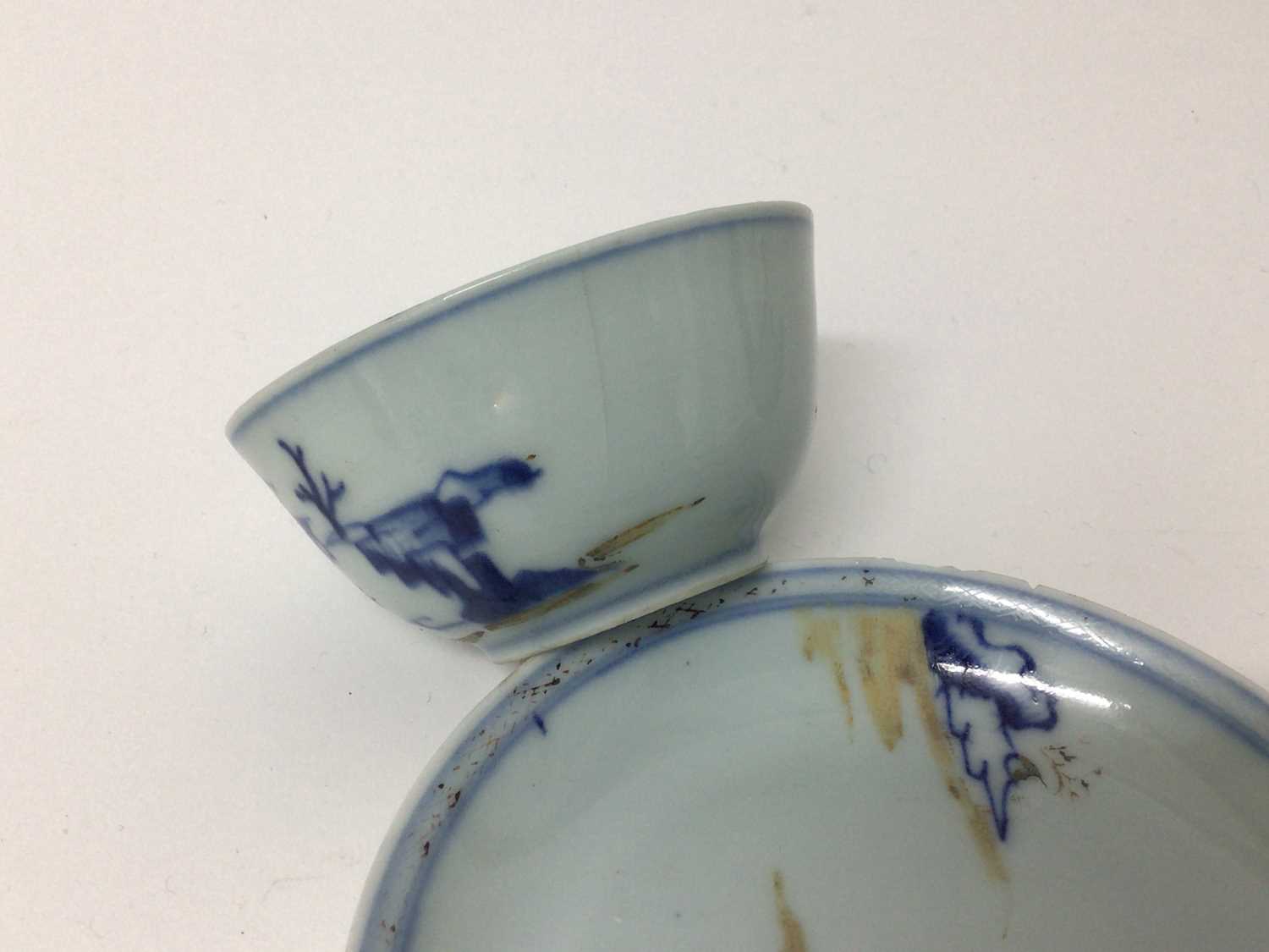 18th century Chinese Imari style tea bowl and saucer, together with an 18th century Chinese cargo-st - Image 8 of 8