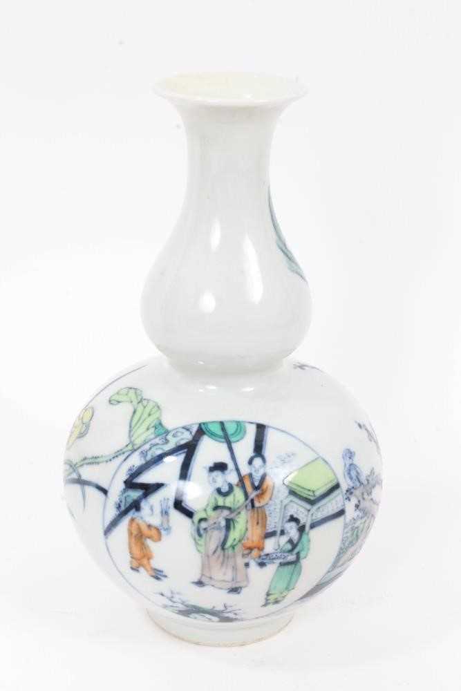 Three Chinese ceramic items, including a Doucai double gourd vase, a Republic sleeve vase decorated - Image 9 of 13