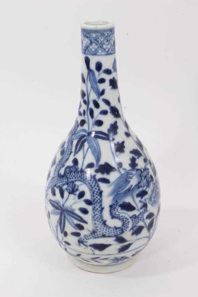 19th century Chinese blue and white bottle vase - Image 4 of 6