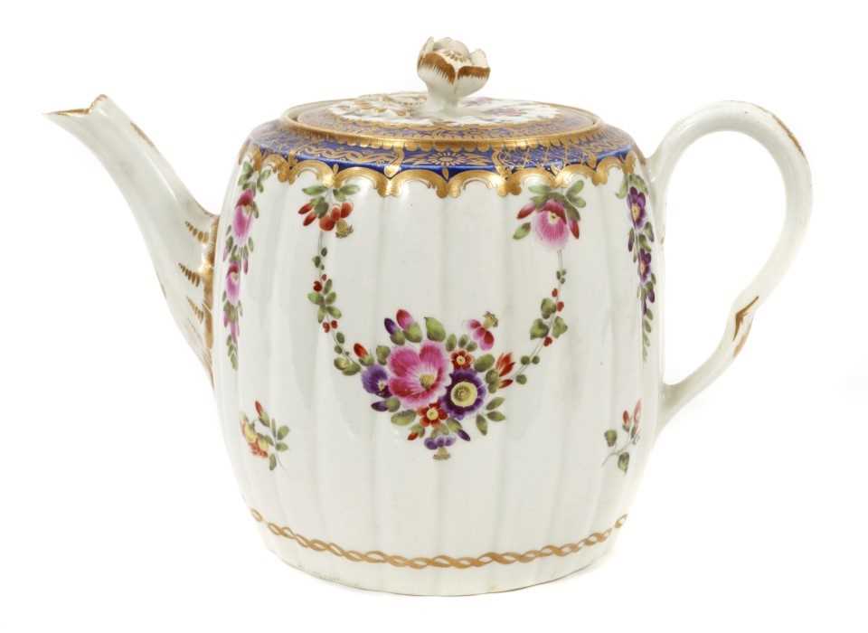 Worcester teapot and cover