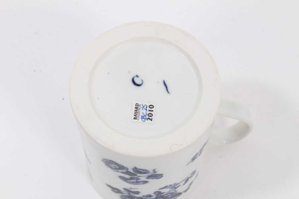 A Caughley blue and white mug, printed with floral sprays, C mark to base, 8.5cm high - Image 5 of 5