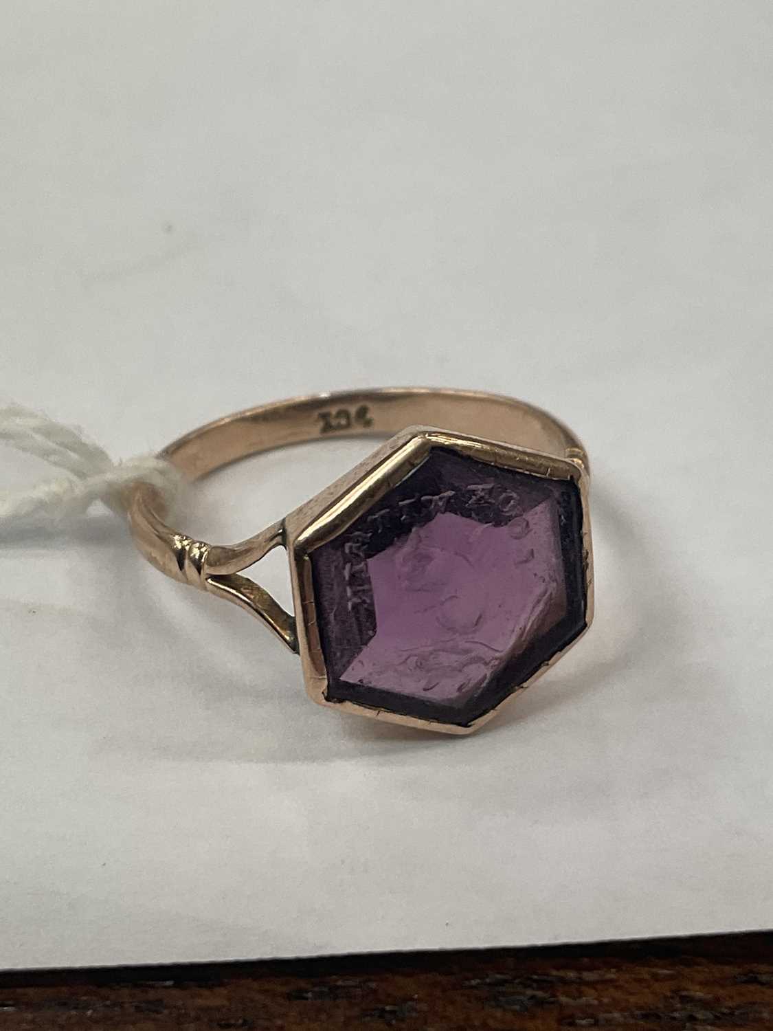 Victorian rose gold amethyst glass intaglio ring - Image 6 of 6