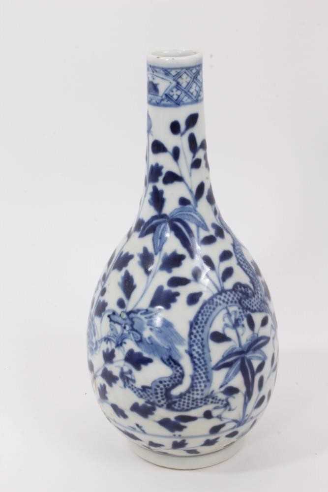 19th century Chinese blue and white bottle vase - Image 2 of 6