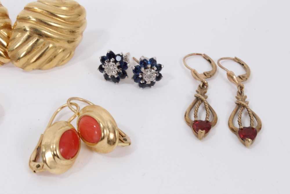 Pair of 18ct gold clip earrings, pair of 18ct gold and coral earrings, a pair of diamond and sapph - Image 4 of 4