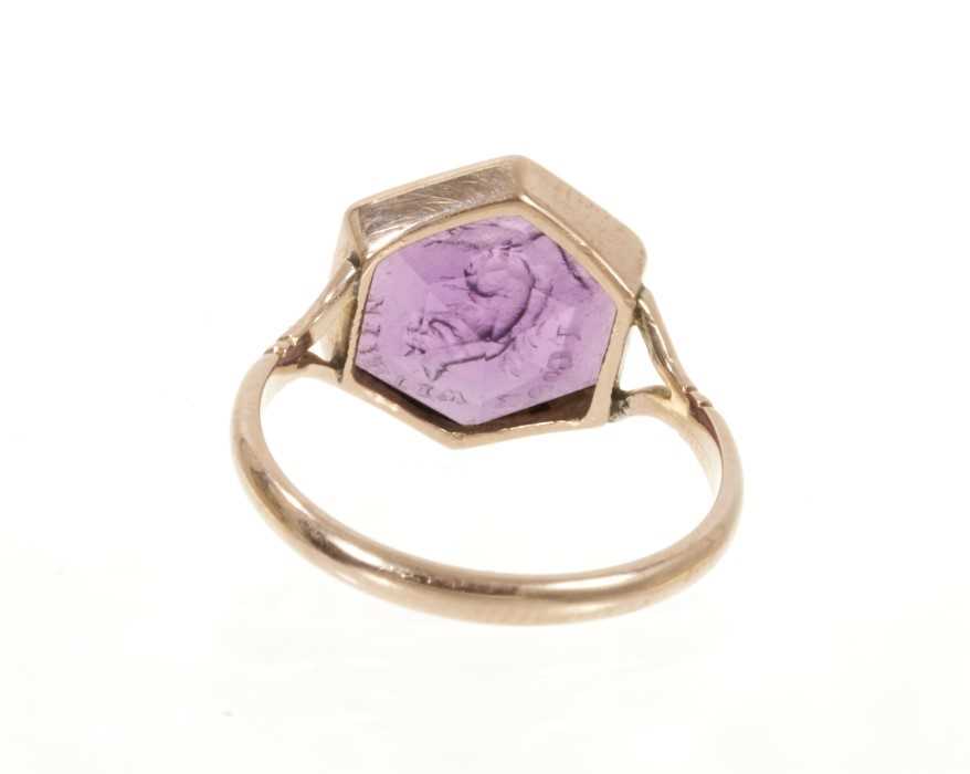 Victorian rose gold amethyst glass intaglio ring - Image 3 of 6
