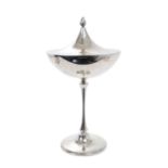 Impressive George V silver cup and cover, with wide shallow bowl, raised on pedestal stem, on circul