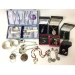 Group silver jewellery, amber, napkin rings, teaspoons and other items