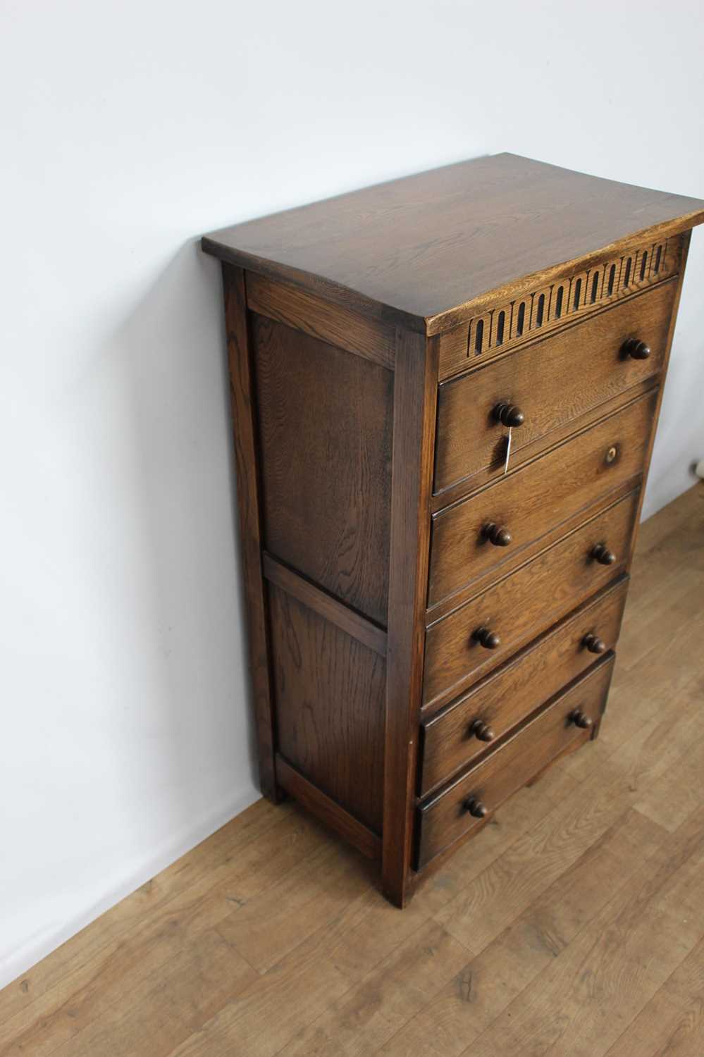 Narrow oak chest of five drawers, 61cm wide, 38cm deep, 104cm high - Image 7 of 10