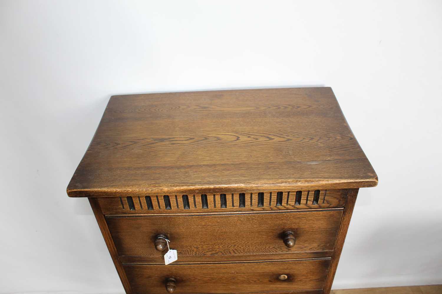 Narrow oak chest of five drawers, 61cm wide, 38cm deep, 104cm high - Image 6 of 10