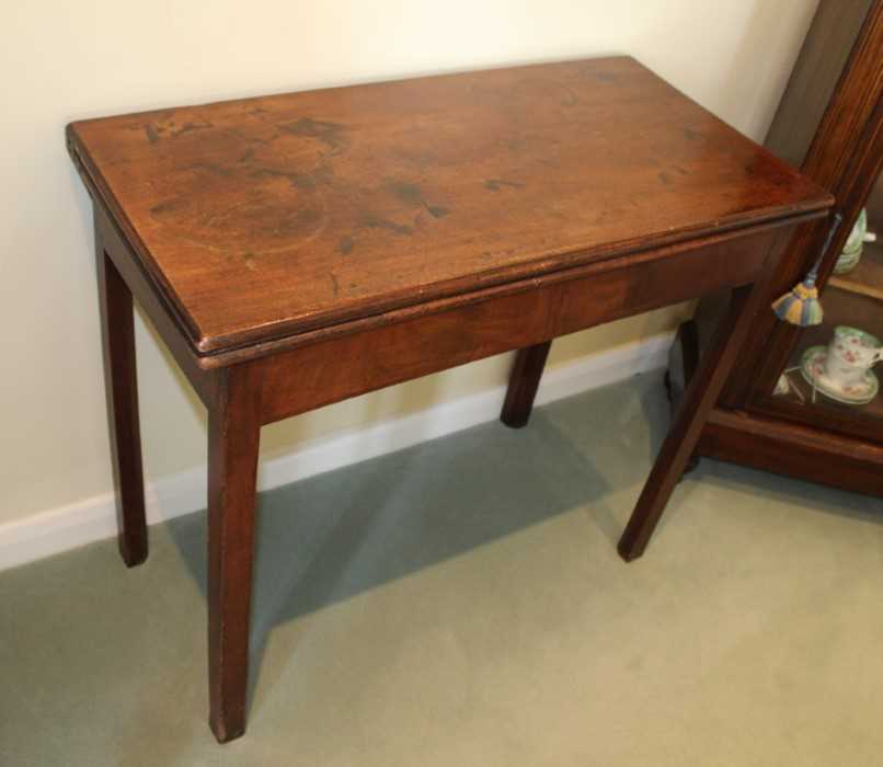 George III mahogany tea table with rectangular fold-over top, on square legs, 83cm x 41cm - Image 2 of 3