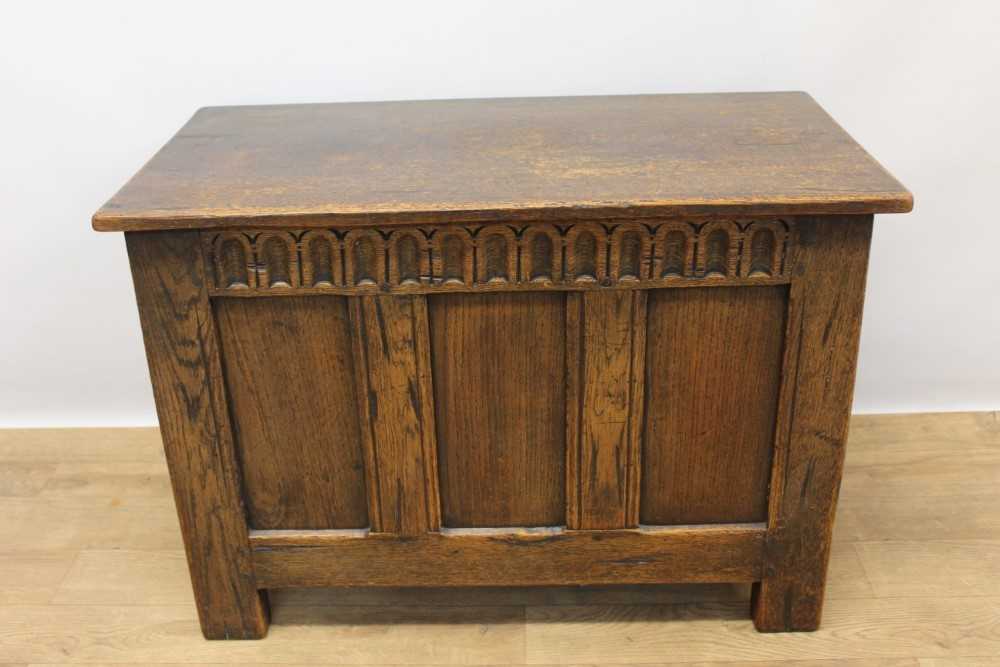 17th century style oak coffer - Bild 5 aus 8