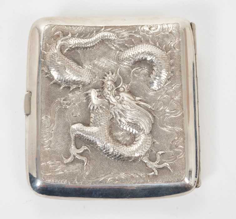 Late 19th/early 20th century Chinese silver cigarette case of shaped form, the cover with raised Chr - Image 2 of 3