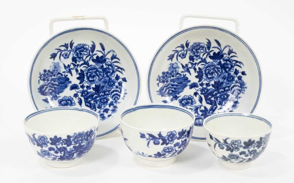Two sets of Worcester blue and white Fence pattern tea bowls and saucers, circa 1775, and another si