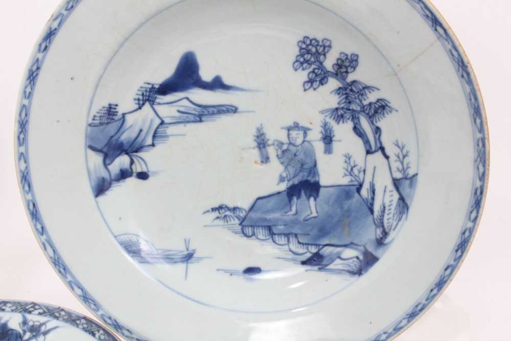 Four 18th Chinese export blue and white pudding bowls and two plates - Image 3 of 10