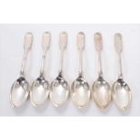 Set of six George V silver fiddle and shell pattern dessert spoons (Sheffield 1915)