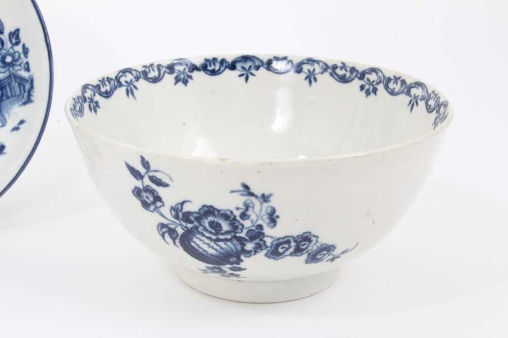 A group of 18th century blue and white Worcester porcelain, including a Fence pattern bowl, another - Image 6 of 6