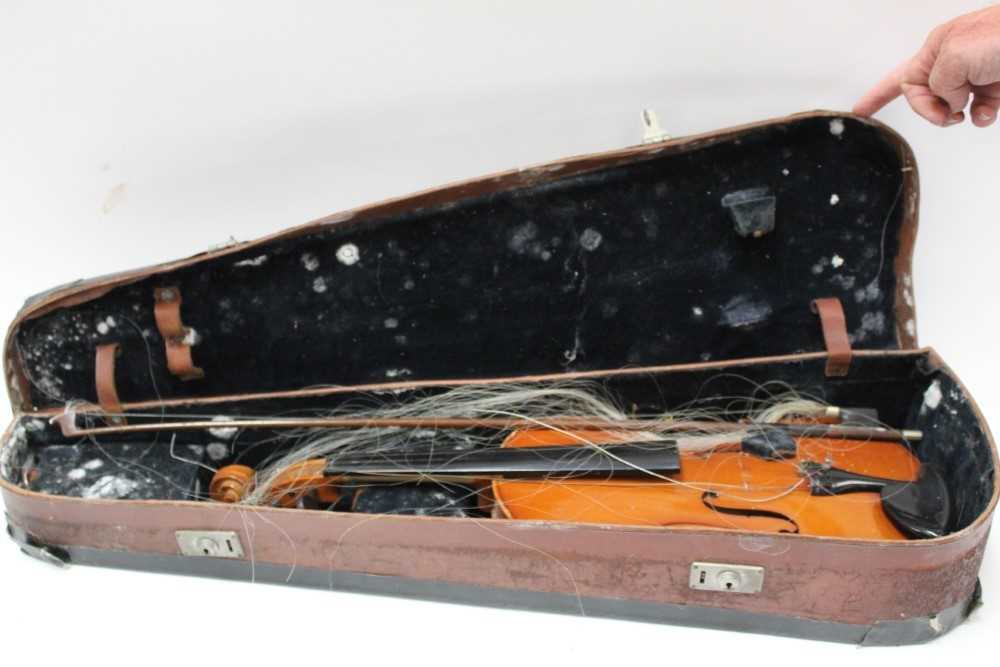 Old students Violin and bow in case