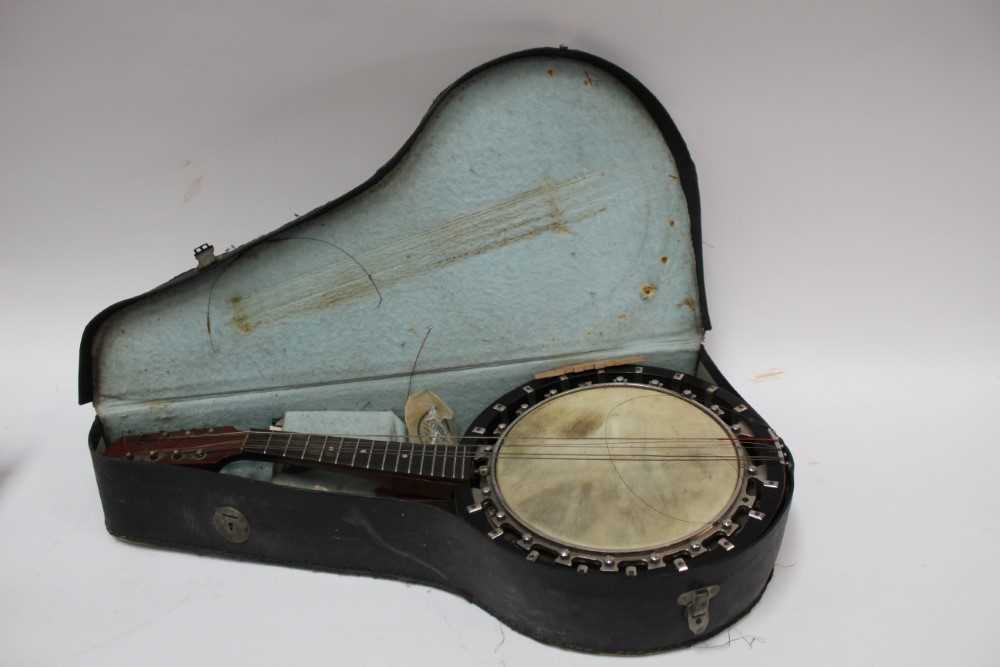 Vintage violin and a vintage banjo ukelele (2) - Image 5 of 6