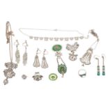 Group of good quality antique paste set jewellery including Belle Époque silver pendant necklace, pa